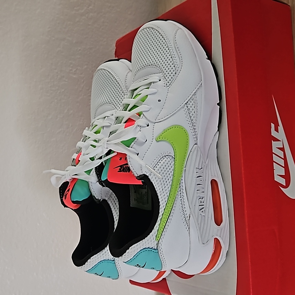 Size 8 Women's Nike Air Max Excee